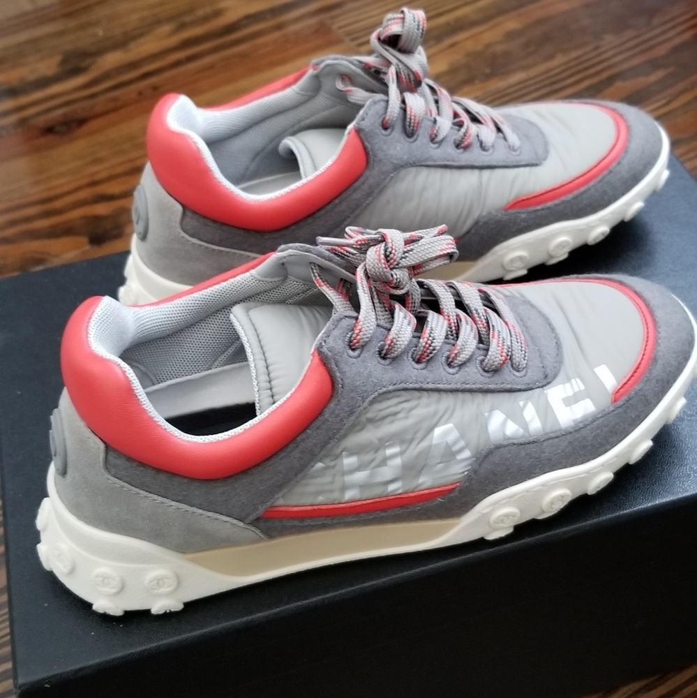 Chanel sneakers / women's size36
